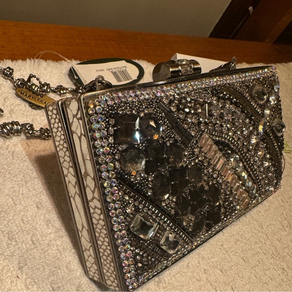 Gorgeous Mary Frances Moviestar Rhinestone embellished beaded silver snakeskin - Picture 12 of 13